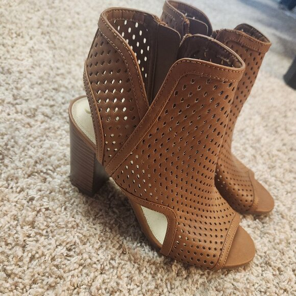 Circus sam Emerson Tan Leather Cut Out Peep Toe Ankle High Heel Bootie Boot 7.5 - Picture 1 of 5